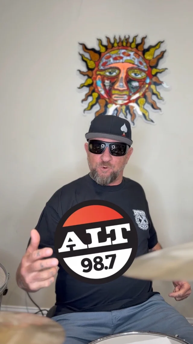 Happy 4/20! The Sublime 420 Smokeout has officially landed! 

Hosted by @jakobnowell of @sublime and powered by Skratch N’ Sniff, today’s lineup is packed with legendary vibes and special guests like @jackjohnson, @slightlystoopid, and @_pennywise. 

Be the first to hear the brand-new version of "Garden Grove" dropping exclusively during the show!

Back-to-back anthems, rare collabs, and pure 420 energy are coming straight to your speakers. 

Roll one up, blast the volume, and celebrate with us! 

Live today— Full info at www.SNSMix.com and tune in on @alt987fm!